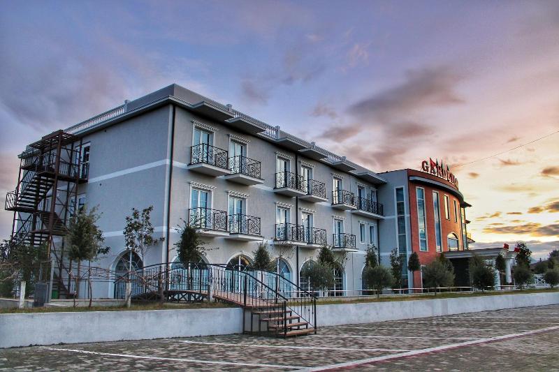 Gardenland Resort image