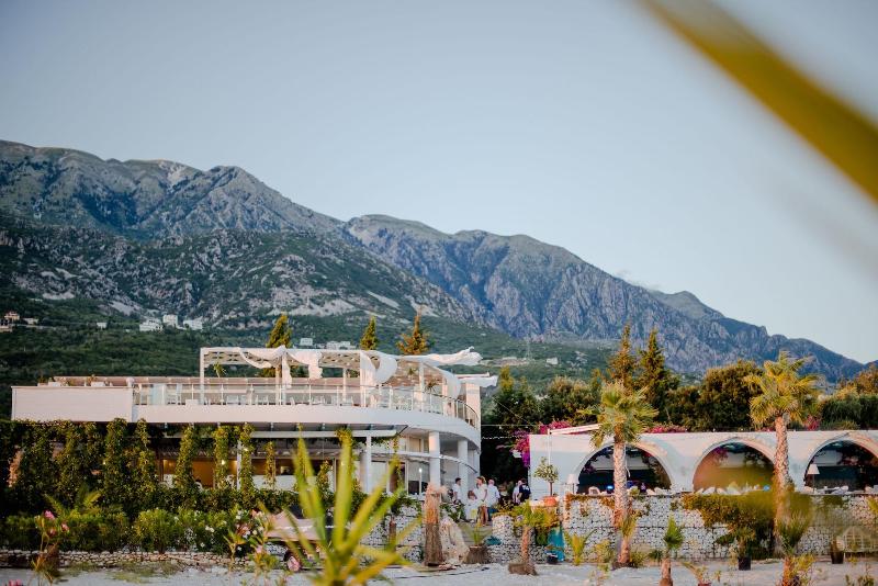 Drymades Inn Resort image