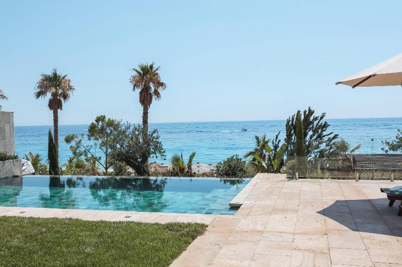 Drymades Inn Resort image