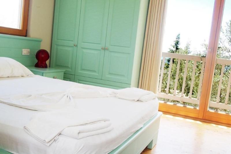 Drymades Inn Resort image