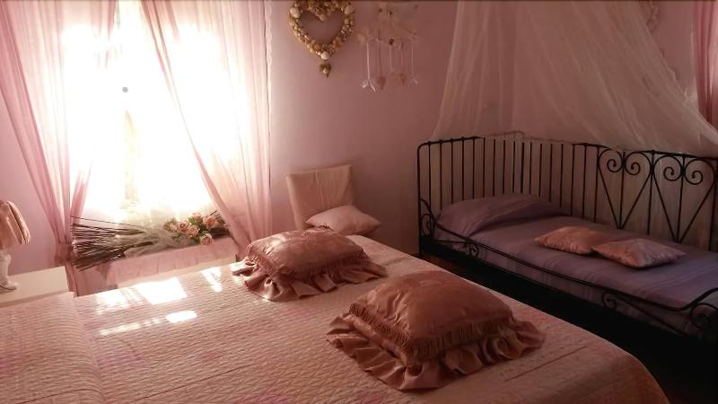 Lunartista Bed & Breakfast image
