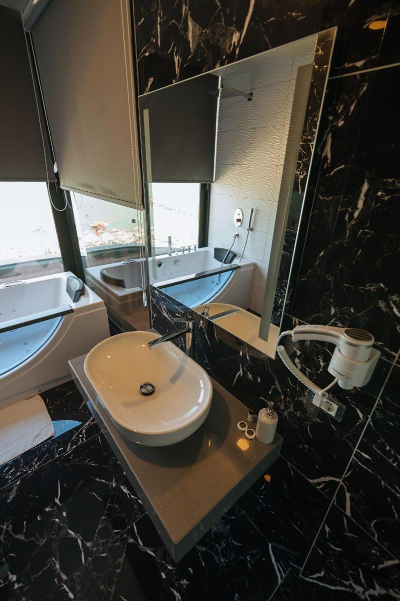 Brilliant Hotel & Spa image