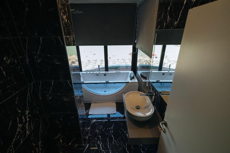 Brilliant Hotel & Spa image