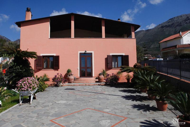 B&B Umballa image