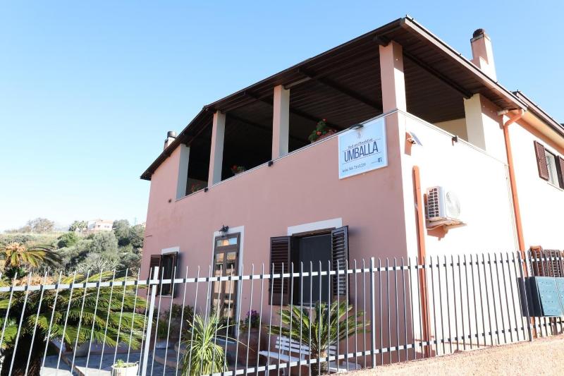 B&B Umballa image