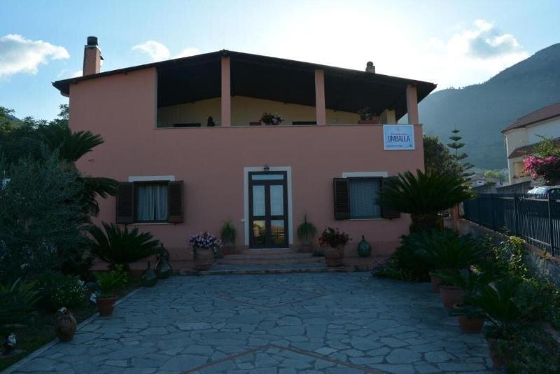 B&B Umballa image