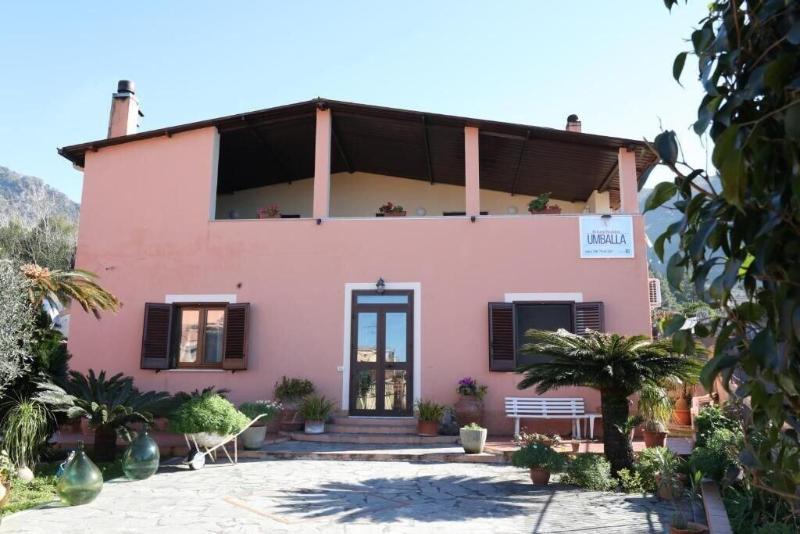 B&B Umballa image