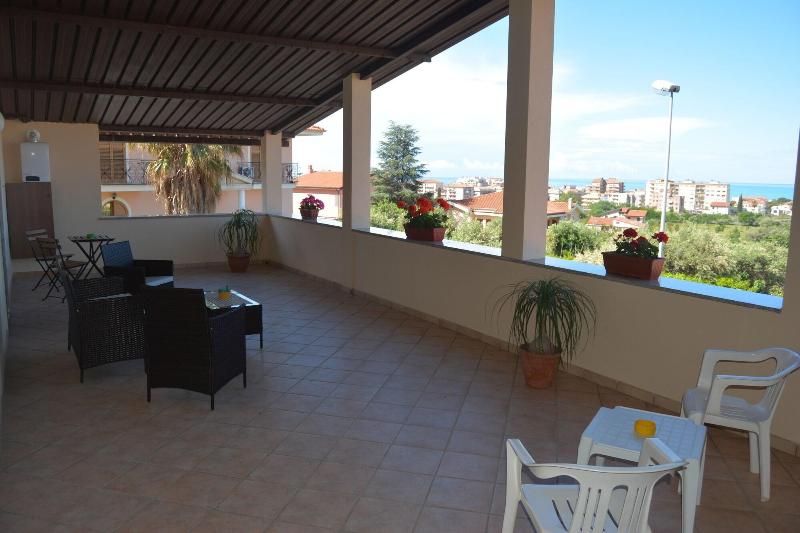 B&B Umballa image