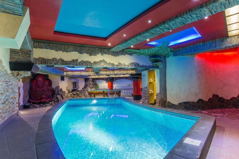 Green Palace Hotel image