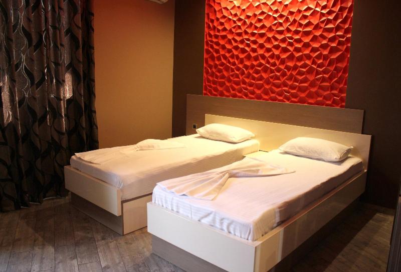Green Palace Hotel image