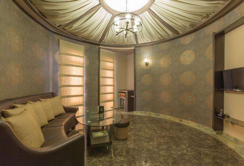 Green Palace Hotel image