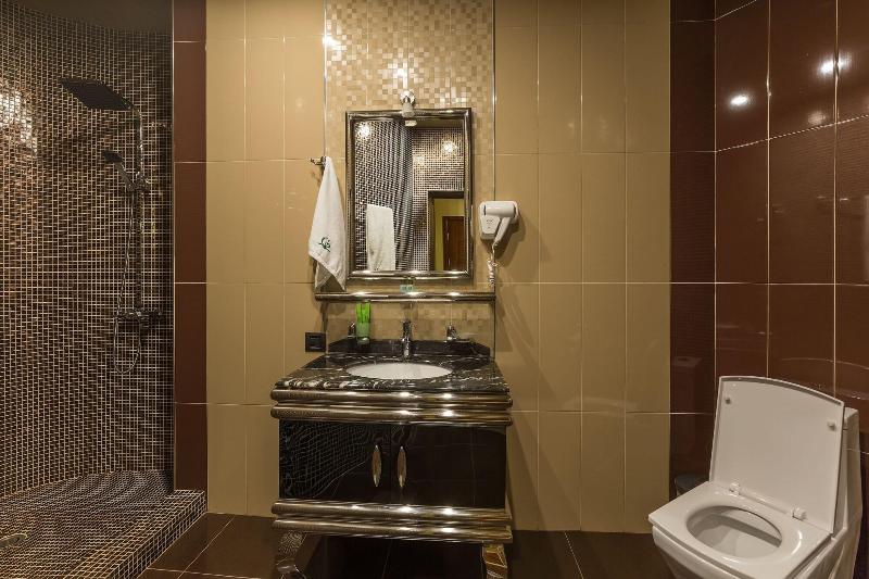 Green Palace Hotel image