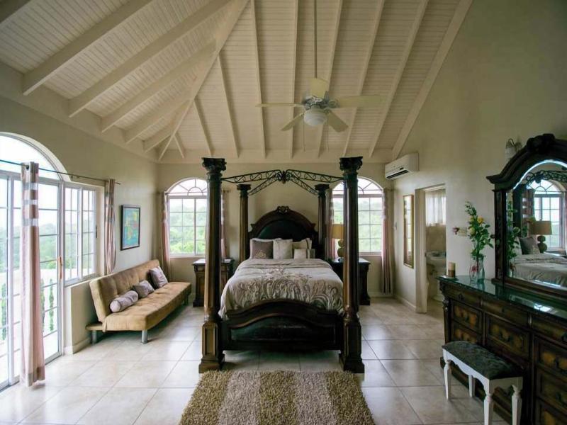 Retreat Guesthouse Luxury Suites image