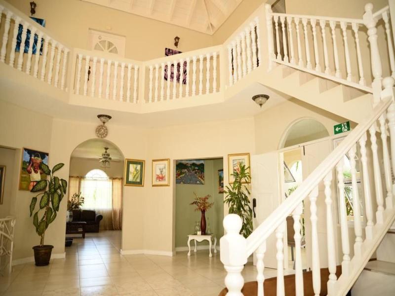 Retreat Guesthouse Luxury Suites image