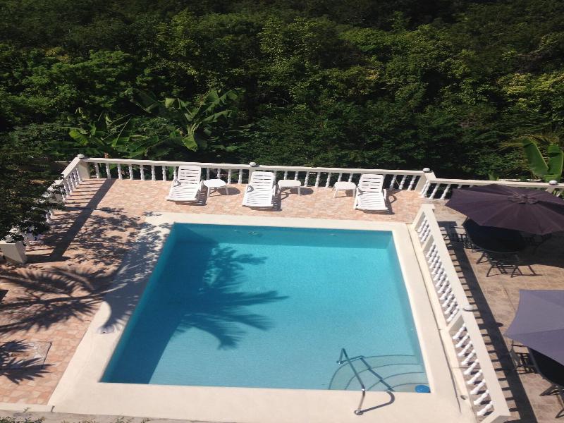 Retreat Guesthouse Luxury Suites image