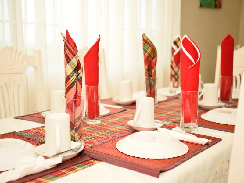 Retreat Guesthouse Luxury Suites image
