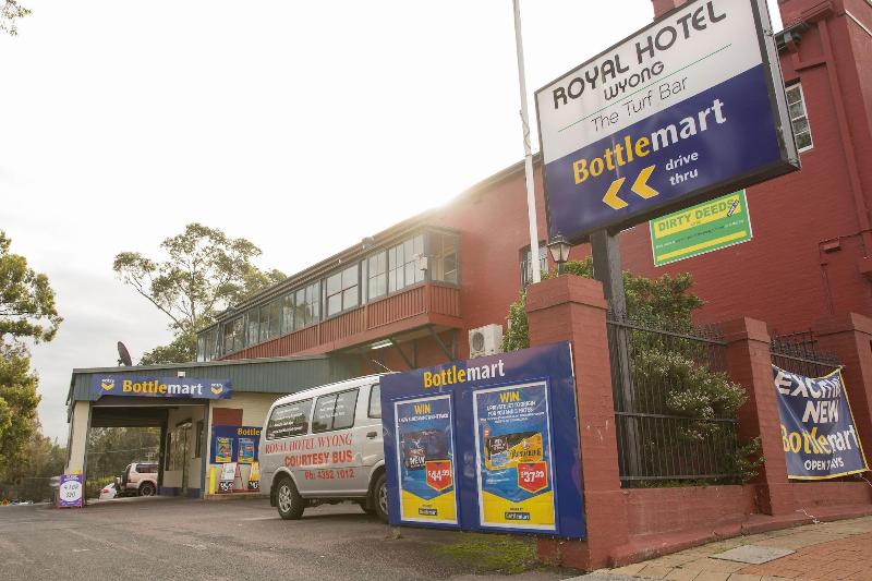Royal Hotel Wyong image