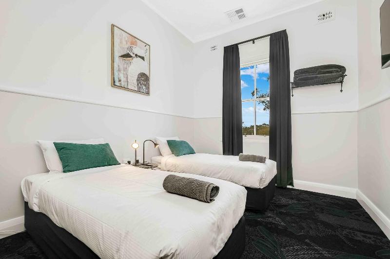 Royal Hotel Wyong image
