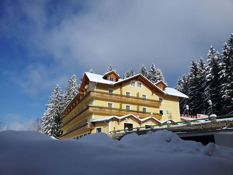 Boutique-Hotel LiebesNesterl Bergwirt image