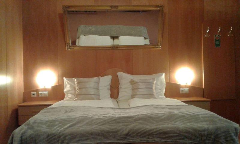 Boutique-Hotel LiebesNesterl Bergwirt image