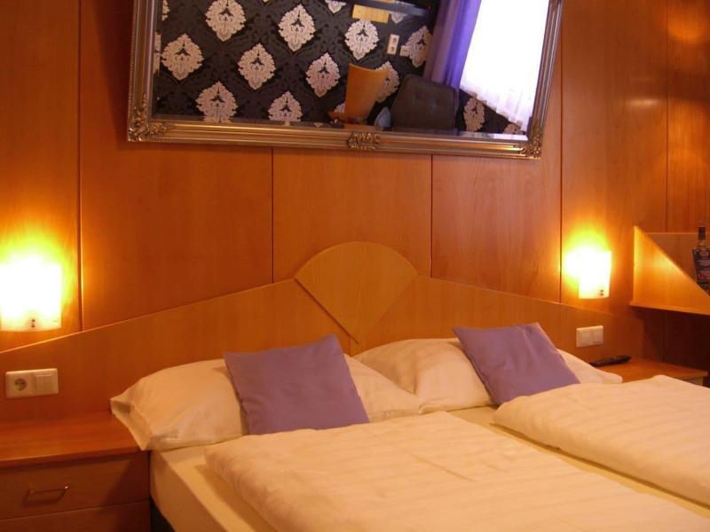 Boutique-Hotel LiebesNesterl Bergwirt image