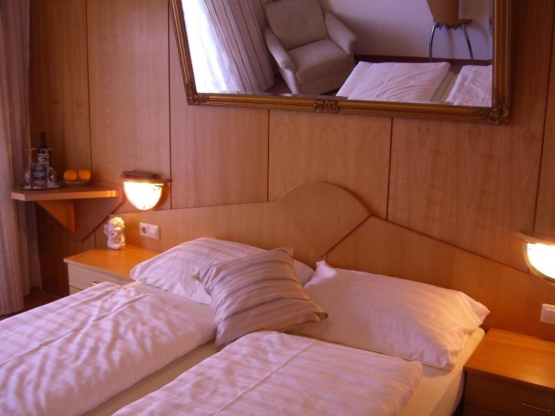Boutique-Hotel LiebesNesterl Bergwirt image