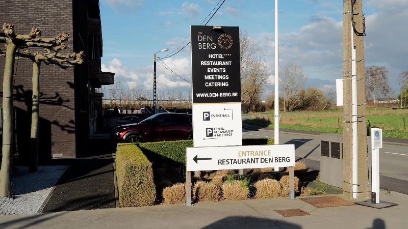 Hotel Den Berg image