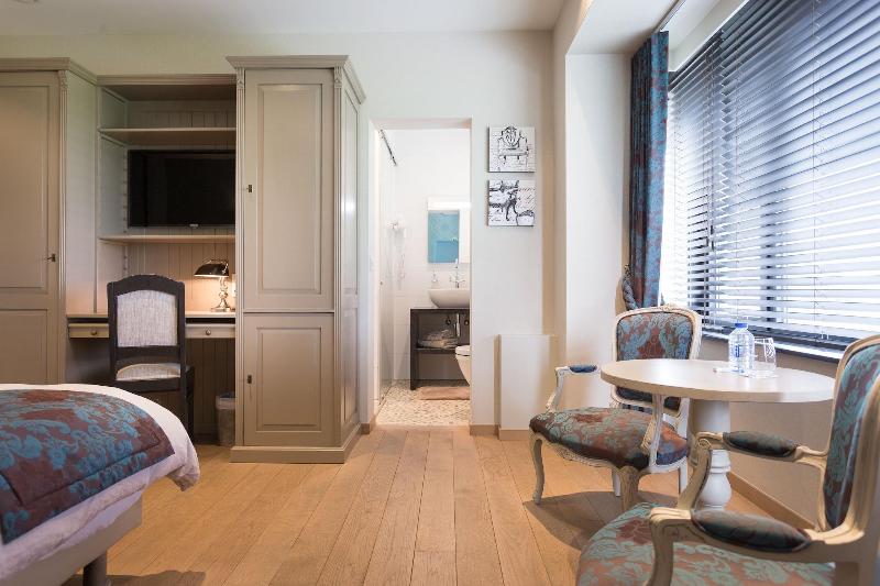 Hotel Den Berg image