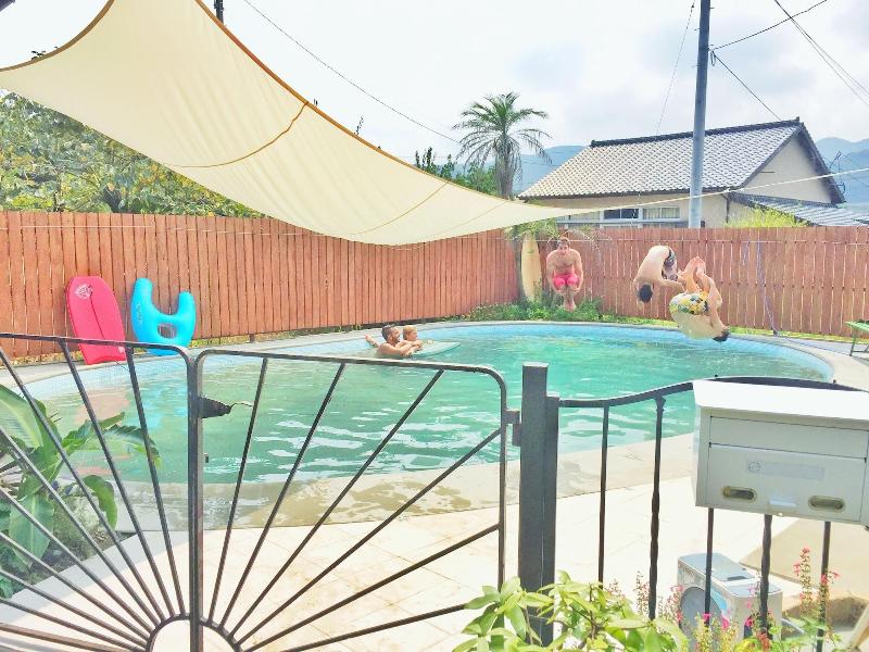 Guest House Pumping Surf image