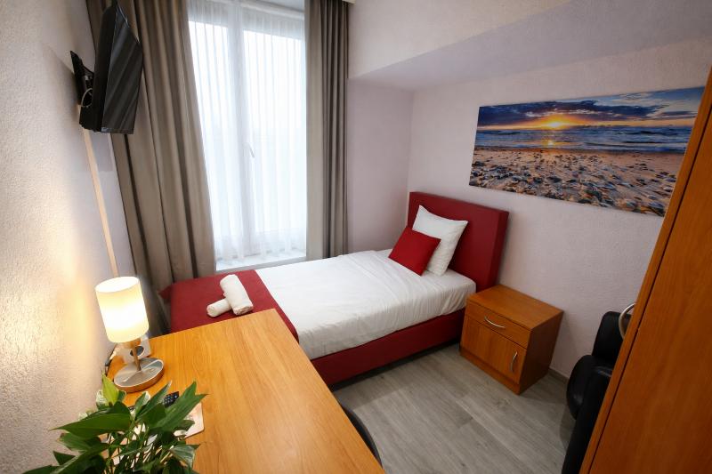 Hotel Cardiff image