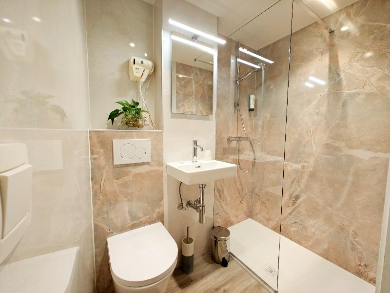 Hotel Cardiff image