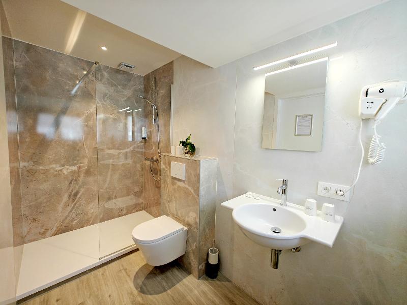 Hotel Cardiff image
