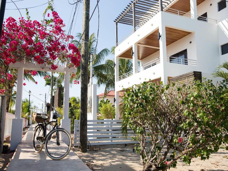 The Ellysian Boutique Hotel image