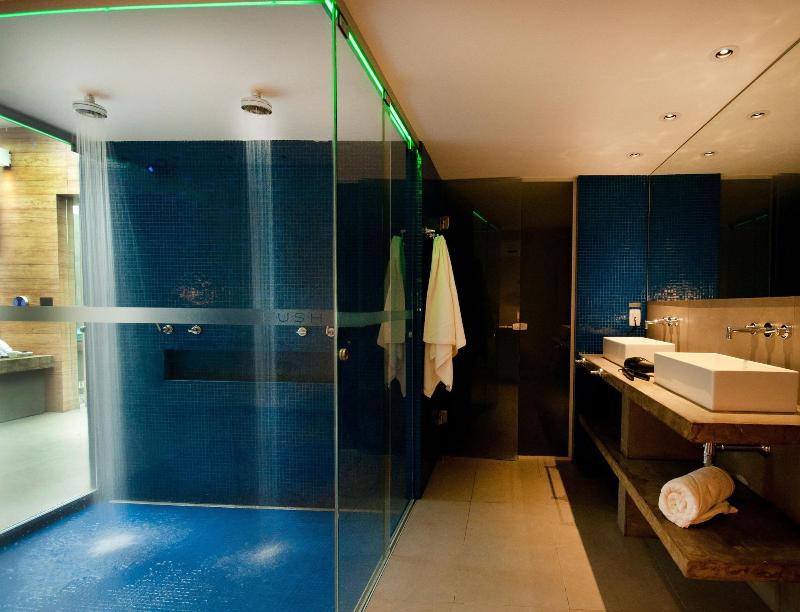 Lush Motel image
