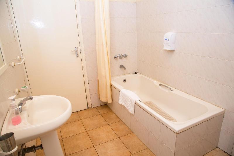 Thayu Farm Hotel image