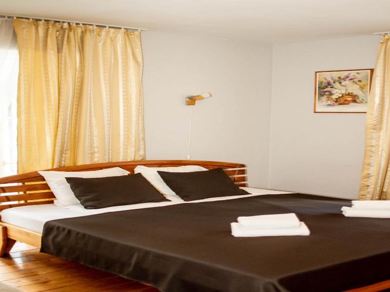 Sunset Hotel image