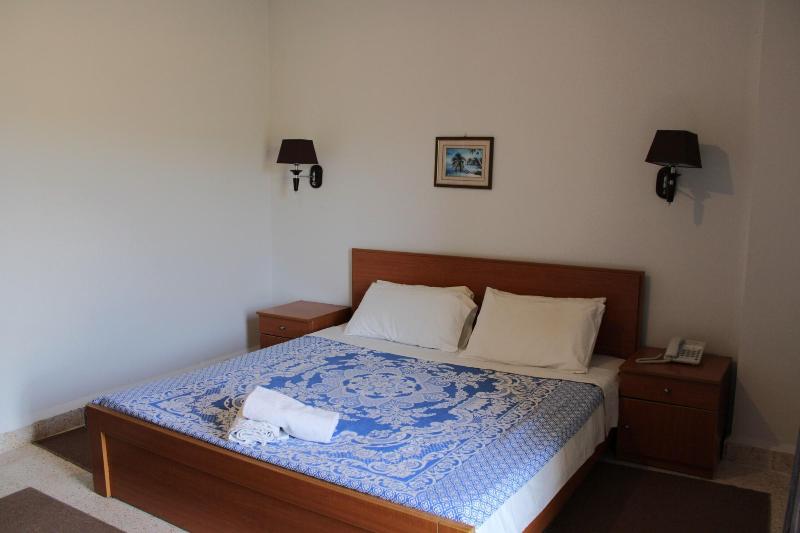 Al Sakhra Hotel image