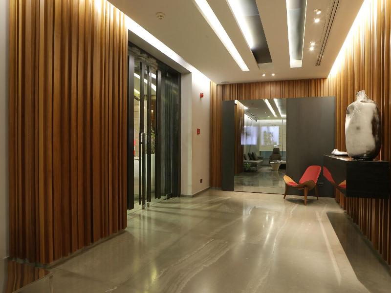 Parktower Suites image