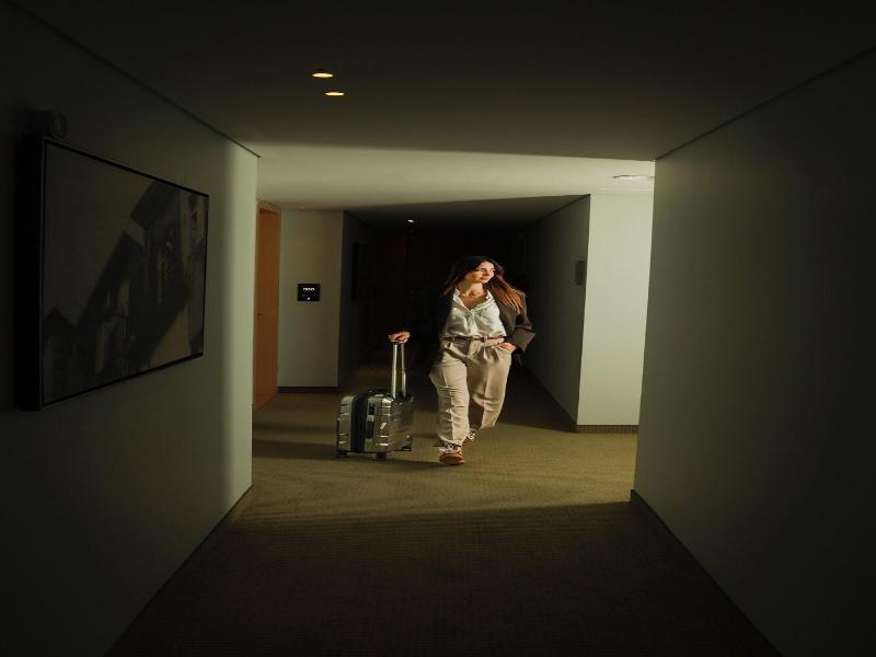 Parktower Suites image