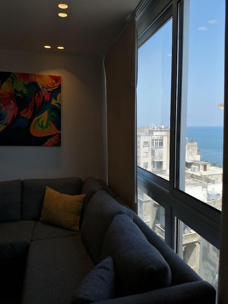 B Residence image