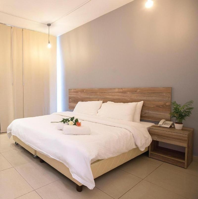 B Residence image
