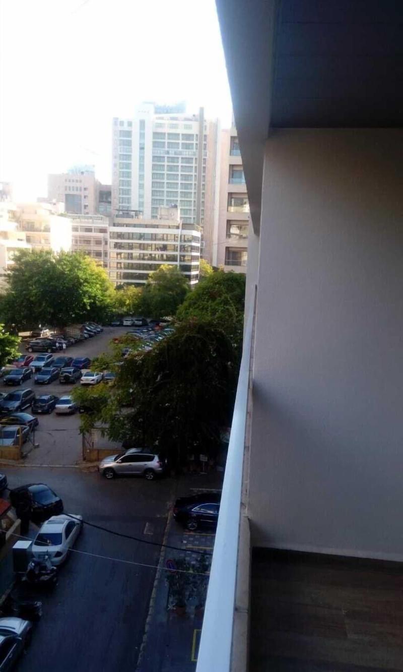 B Residence image