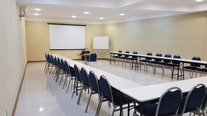 Barbur Center Hotel