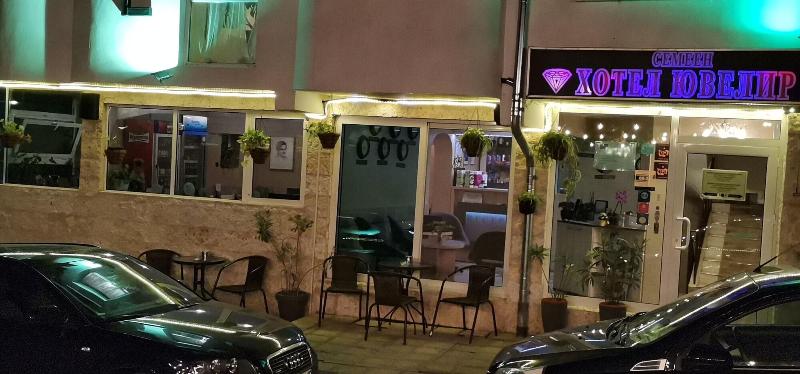 Hotel Jeweller image