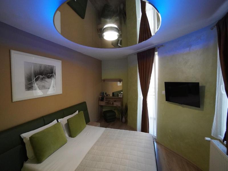 Hotel Jeweller image
