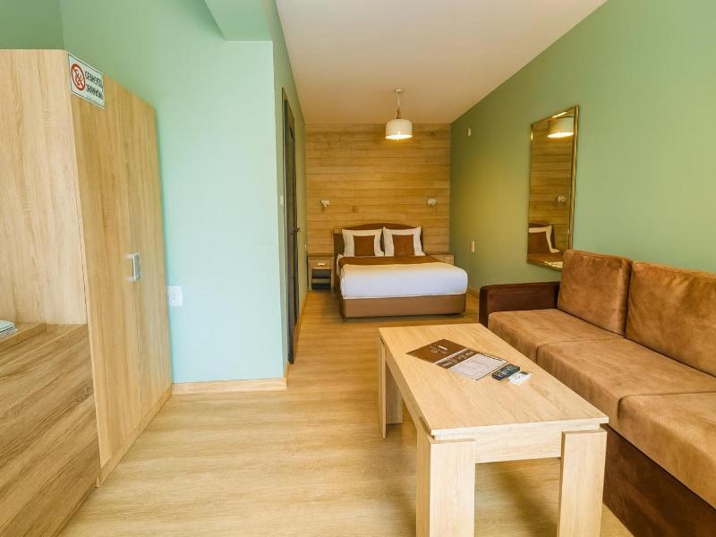 Hotel Jeweller image
