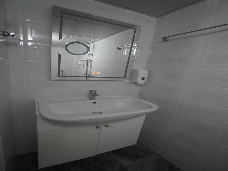 Hotel Jeweller image