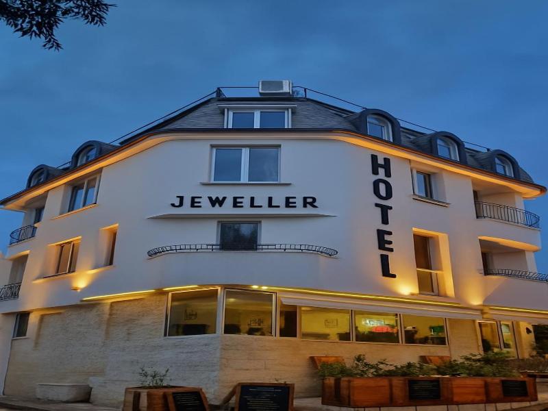 Hotel Jeweller image