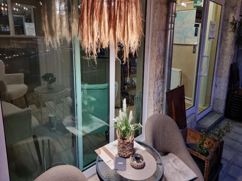 Hotel Jeweller image