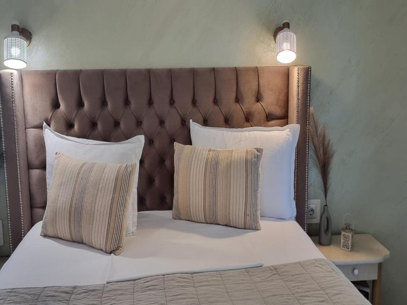 Hotel Jeweller image
